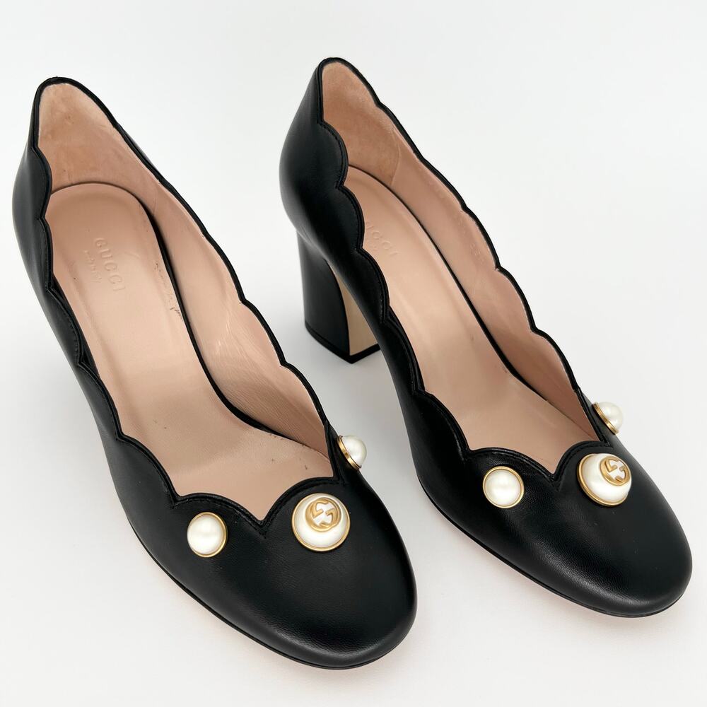 GUCCI Willow Loafer Pumps EU 37.5 US 7.5 Black GG Logo Pearl Scalloped Leather